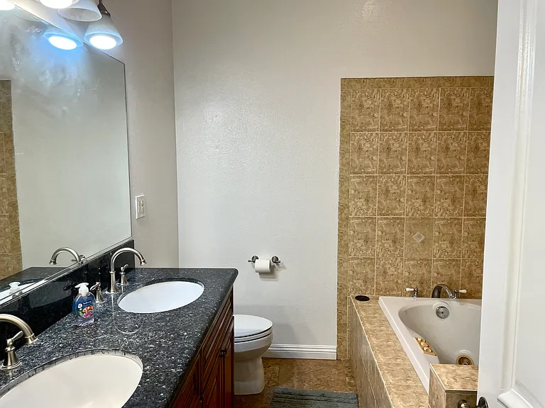 10102 Imperial Ave — Photo 18
