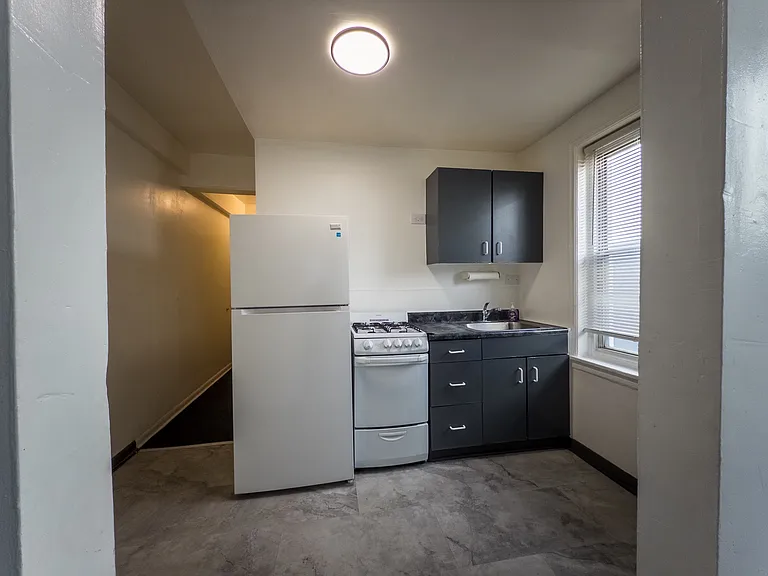 903 Belmont Ave #3 — Photo 5