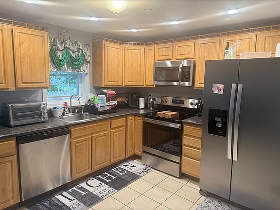 2nd image of 17 Foster Ave #15