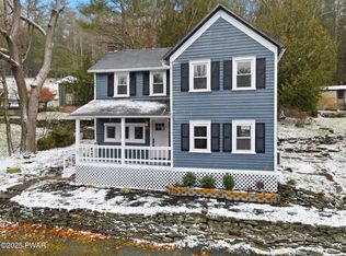 74 Charles St, Hawley, PA