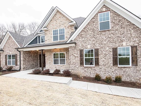 3rd image of 192 Avawam Dr
