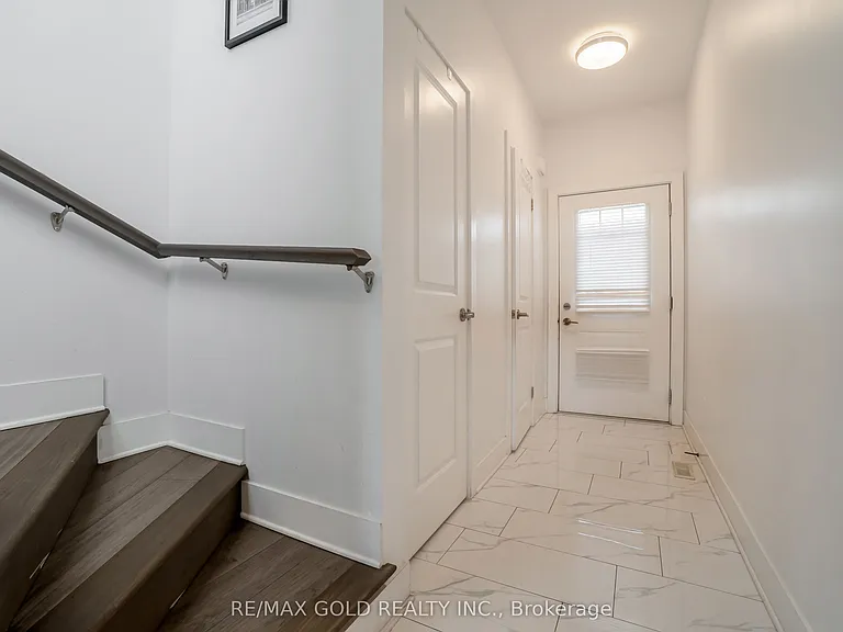 2621 Holbrook Dr #8 — Photo 13