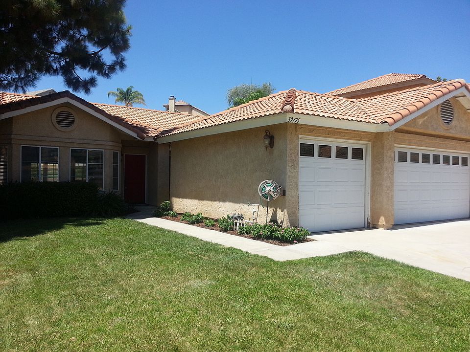 1st image of 39775 Highbury Dr