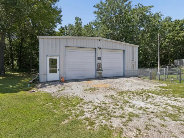 322 E Dunlap Street, Stockton, MO 65785