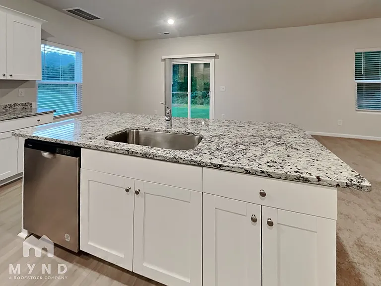 40 Royal Meadow Dr — Photo 12