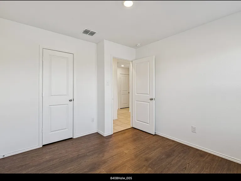 8408 Hollow Bend St — Photo 16