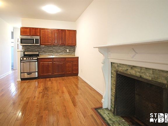 4th image of 278 Halsey St APT 3F
