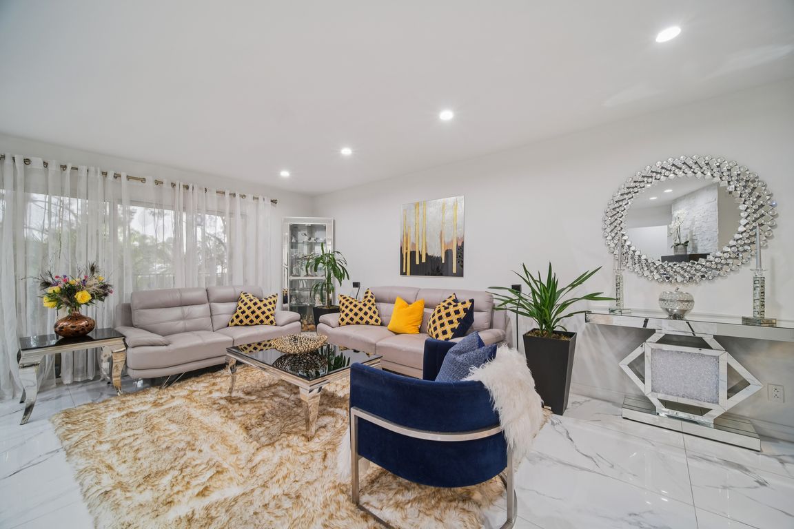 Via Tivoli-S2111-010.jpg