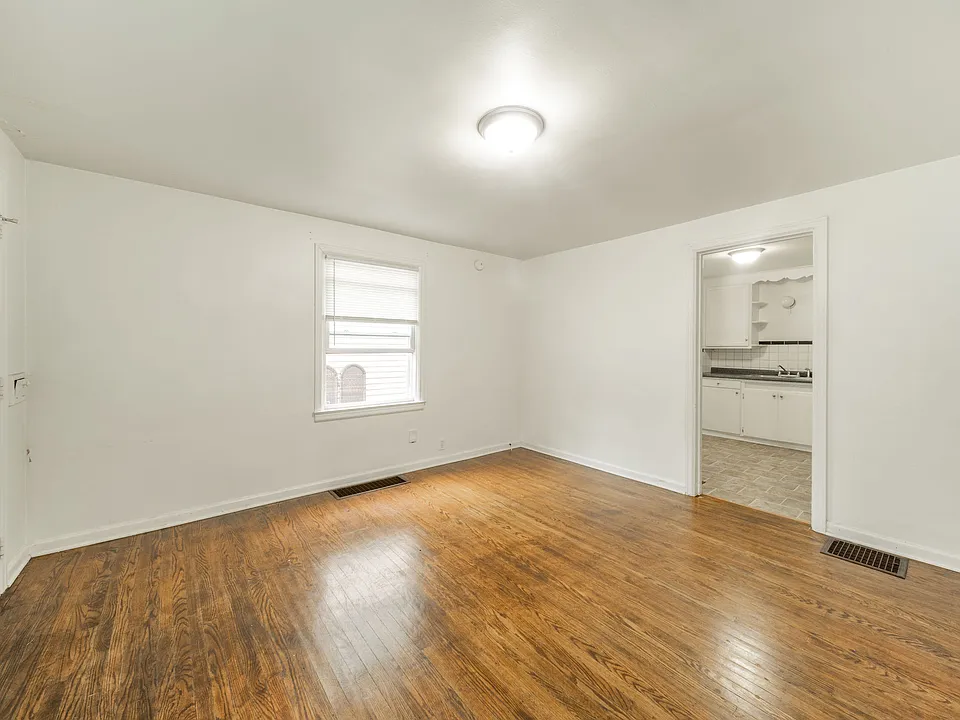 4326 Crittenden Ave #4326