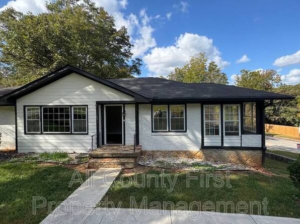 1093 Fayetteville Rd