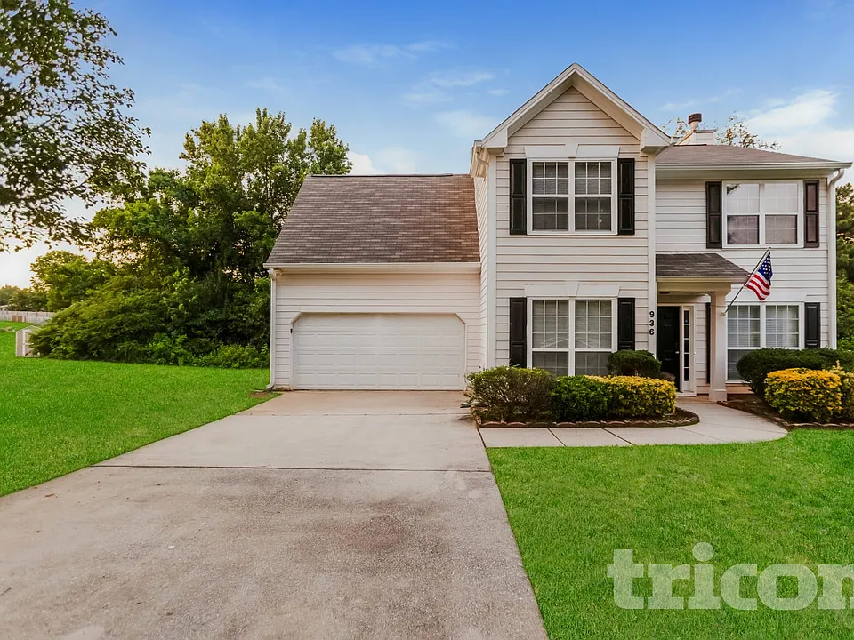 936 Edgewood Ln