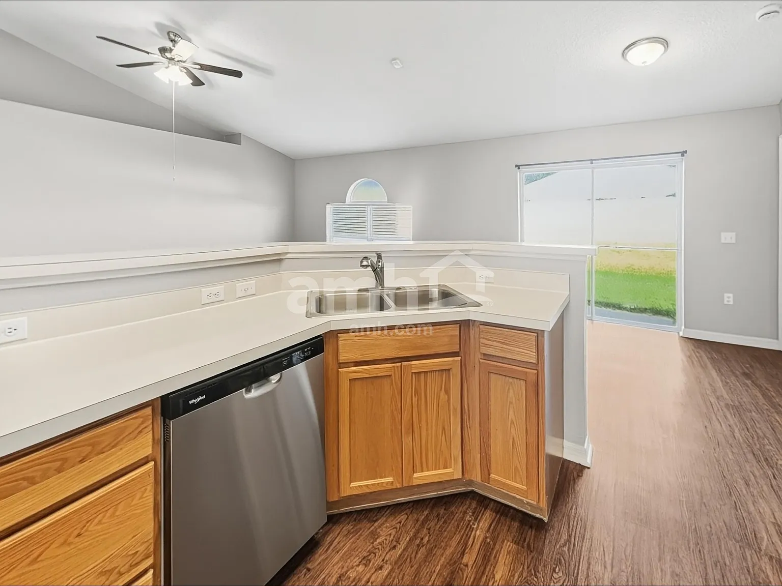 4 bed, 2.0 bath, 1770 sqft, $2,785 — Photo 3