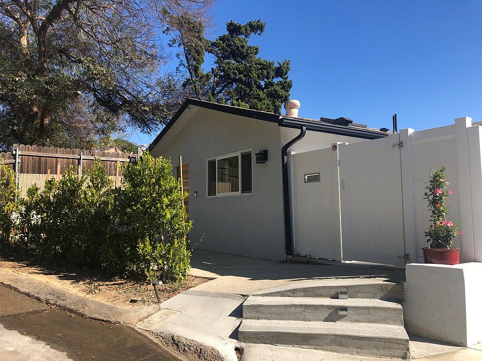 1st image of 3463 Bonnie Hill Dr