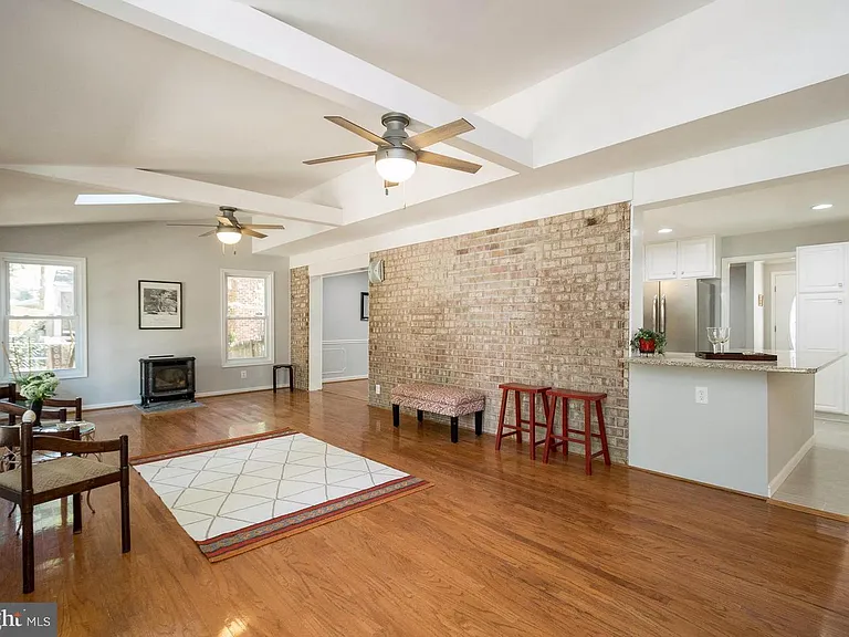 5612 Eastbourne Dr — Photo 15