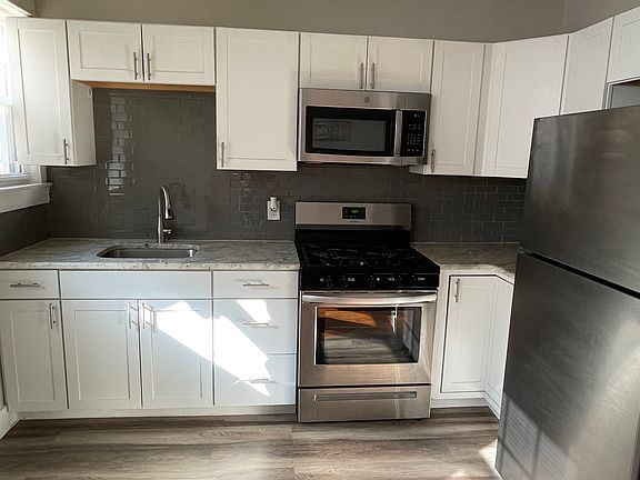 4th image of 115 Edison Ave