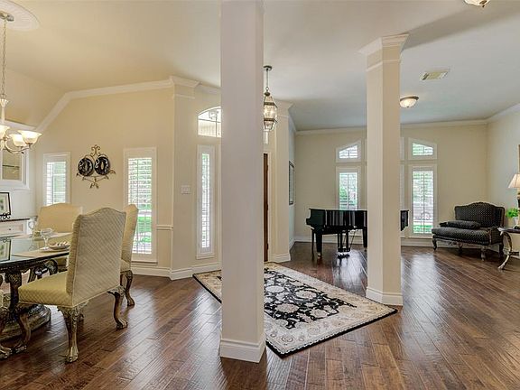 5th image of 13927 Sherburn Manor Dr