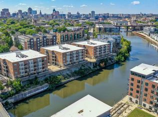 1915 N Water St APT 201, Milwaukee, WI