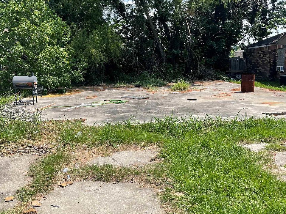 2nd image of 8059-8061 Skysail Ave