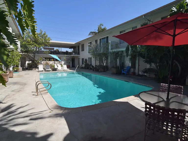 3355 Manning Ave — Photo 8