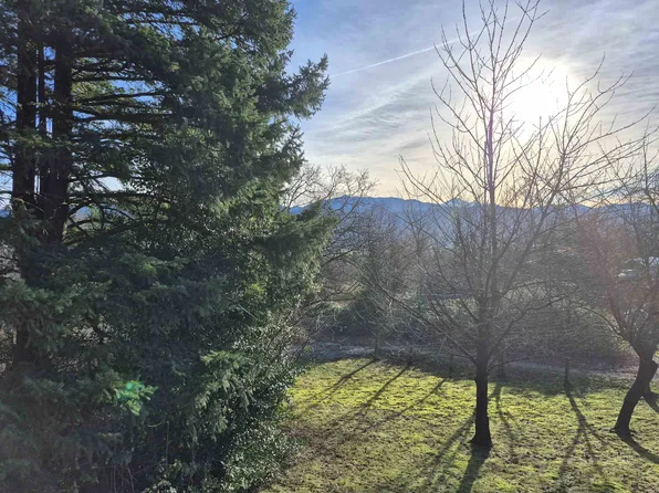 37318 Ward Rd, Abbotsford, BC V3G 2K6
