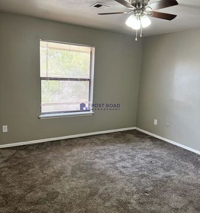 1st image of 555 W 27th St S APT 201