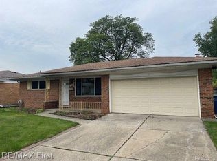 29203 Apolonia Dr, Warren, MI 48092
