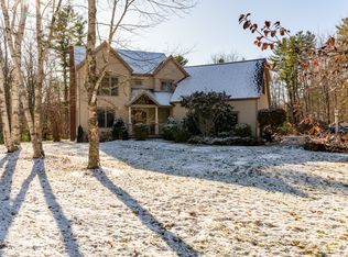 40 Beach Bluff Ter, Cape Elizabeth, ME 04107