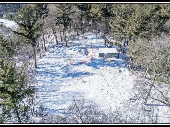 N2146 Robe Rd, New London, WI 54961