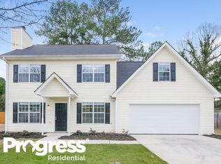 10 Dogwood Lakes Dr, Hampton, GA 30228