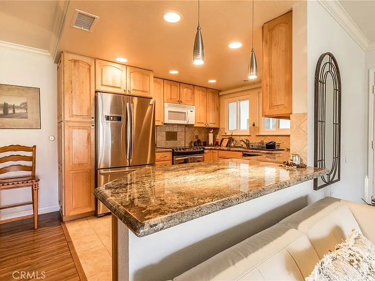 928 Avenue Majorca #O — Photo 17