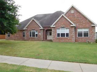 1609 E Brighton Pl, Fayetteville, AR 72703