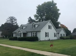 102 E Taylor St, Newark, IL 60541