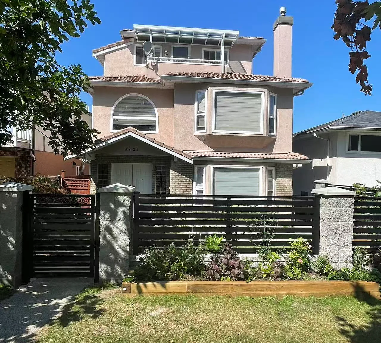 William St, Vancouver — Photo 2