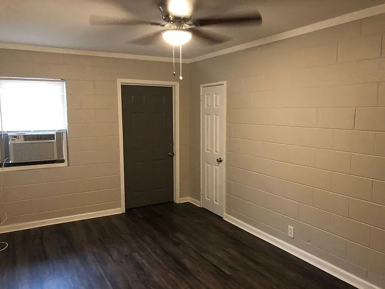 2113 Belmont Blvd #8 — Photo 9