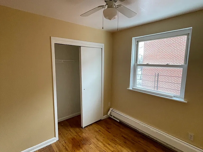 530 Throggs Neck Expy — Photo 10