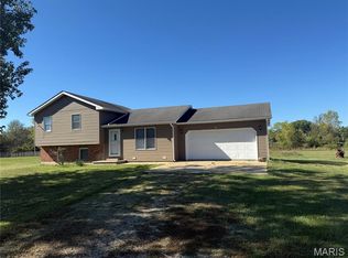 17485 Cashew Ln, Dixon, MO 65459
