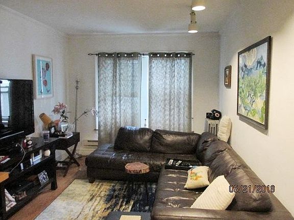 2nd image of 2149 N Fremont St #47-2N
