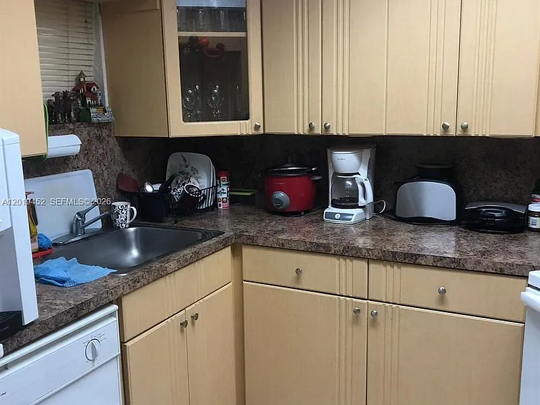 8245 Lake Dr #204 — Photo 3