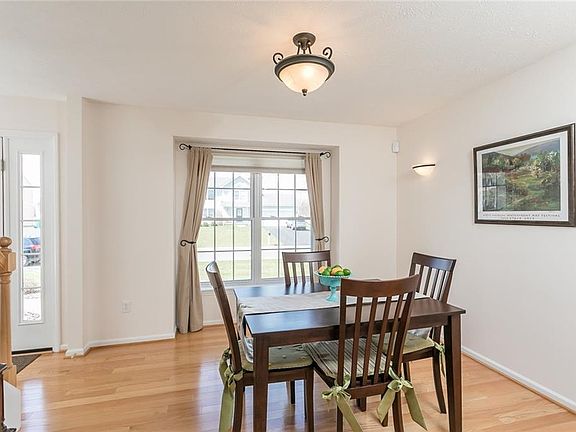 5th image of 1543 Meadowbrook Ln