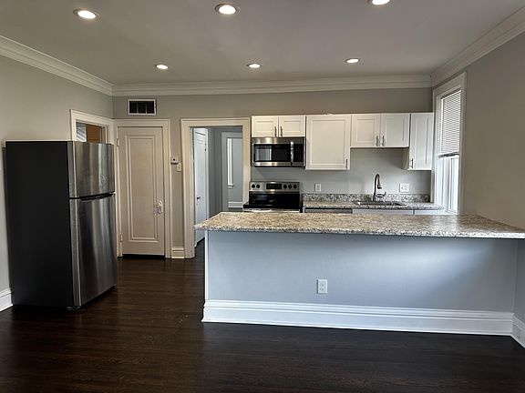 2nd image of 5901 Cates Ave #5