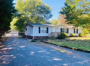 6496 Mason Cir, Randleman, NC 27317