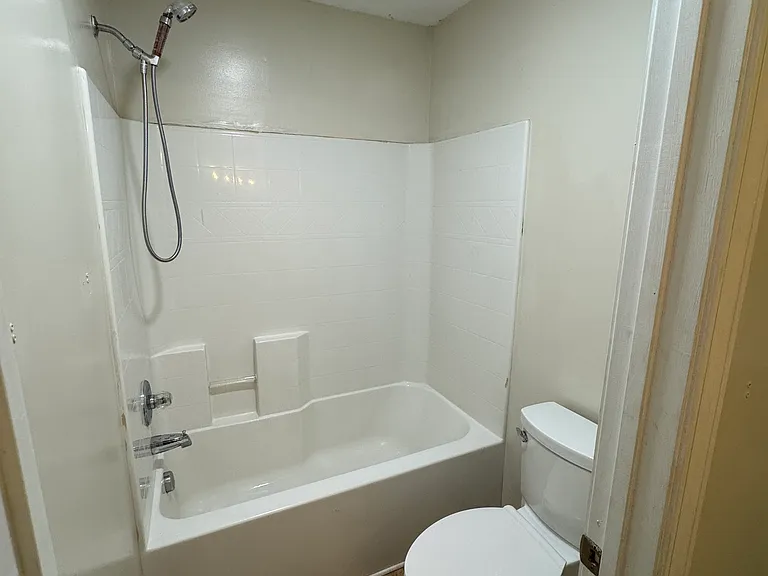 327 Hearthwood Dr — Photo 22