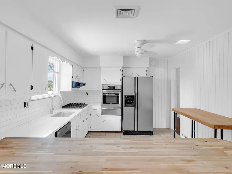 10 Harbour Way — Photo 6