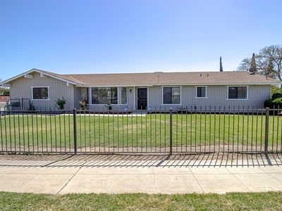 105 W Amador St, Fresno, CA, 93706