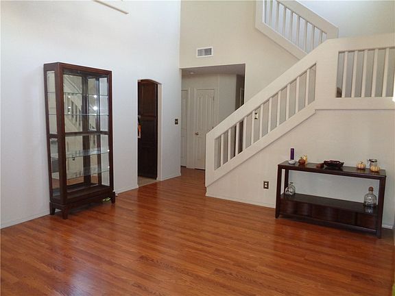 4th image of 6109 Daybreak Dr
