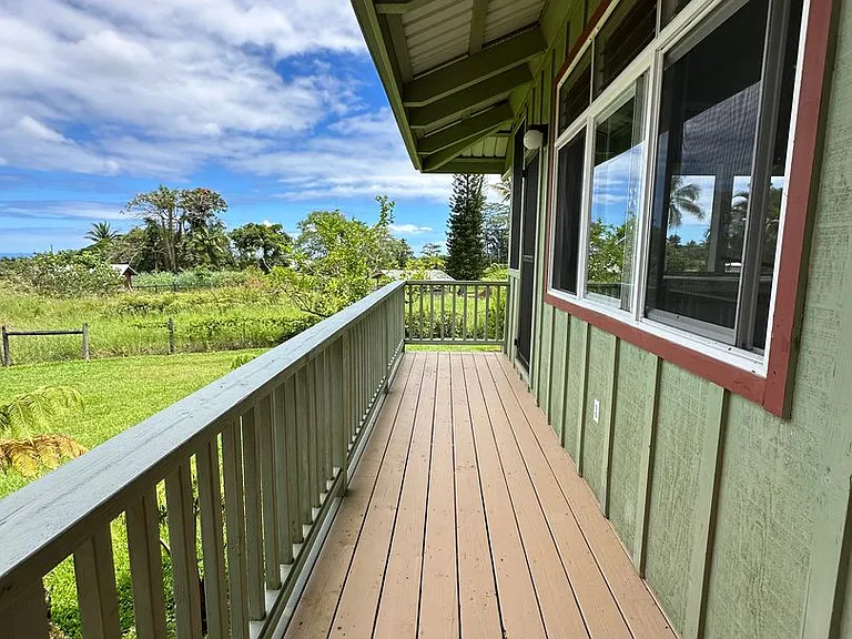 1050 Ainalako Rd — Photo 17