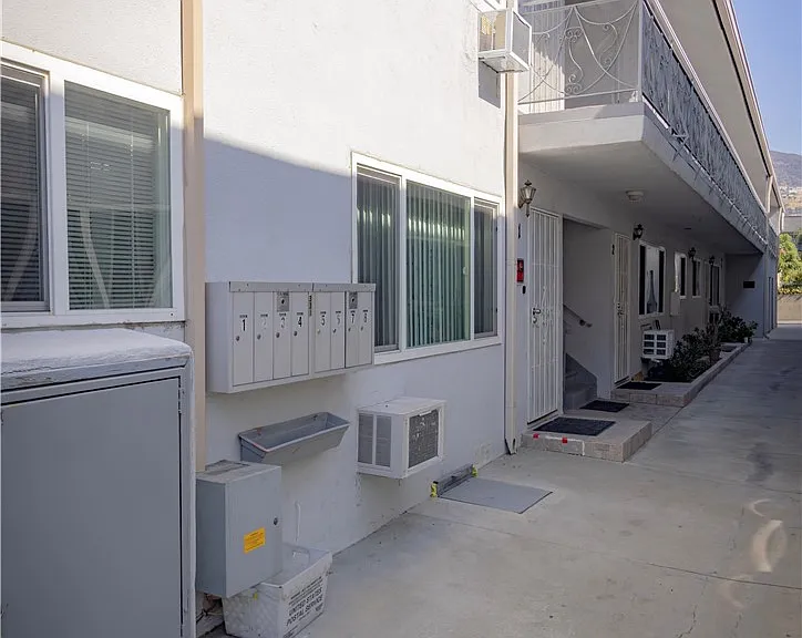 331 Cameron Pl #7 — Photo 4