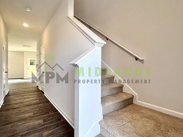 3 bed, 2.5 bath, 1418 sqft, $1,900 — Photo 3