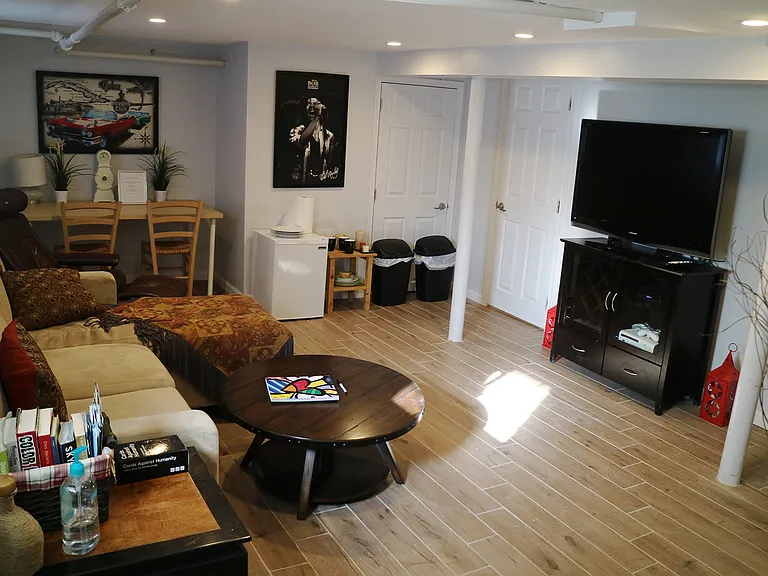 1253 Beaumont Ave — Photo 18