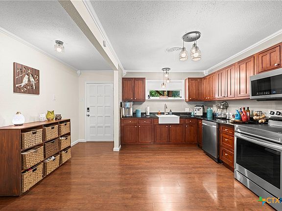 5th image of 3310 Red Bud Rd
